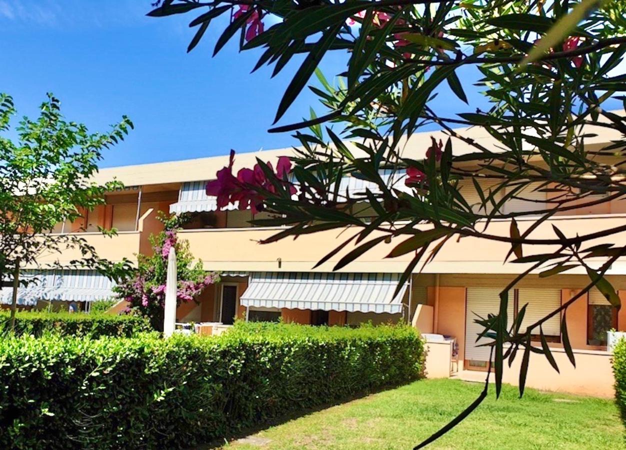 Isstravel, Holiday Homes In Marina Di Bibbona From 400 To 900 Meters From The Sea, Apartments 6 Beds With Private Outdoor Area Exterior photo